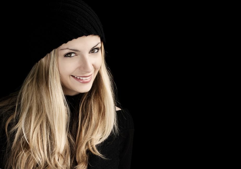 Dark blonde hair color ideas for thick hair that feel lighter and softer