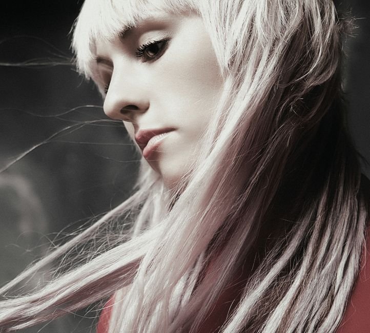 How to Maintain & Care for Platinum Blonde Hair