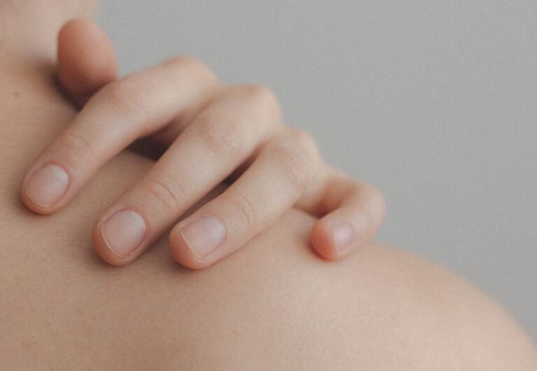 25 Minimal Nail Designs for Clean, Elegant Looks That Last in 2026