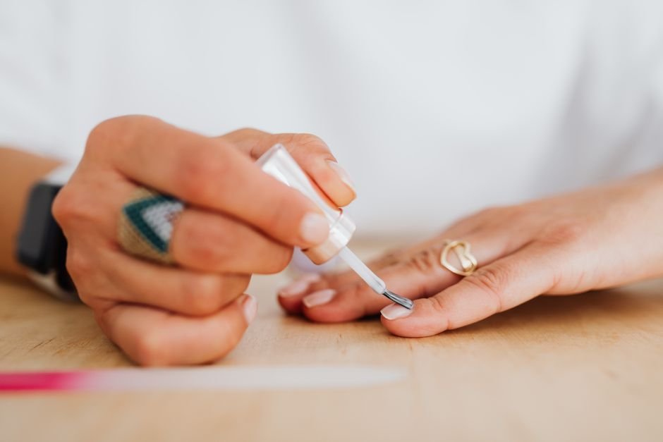 57 Minimalist Nails Ideas to Try in 2026 2 Minimalist Nails