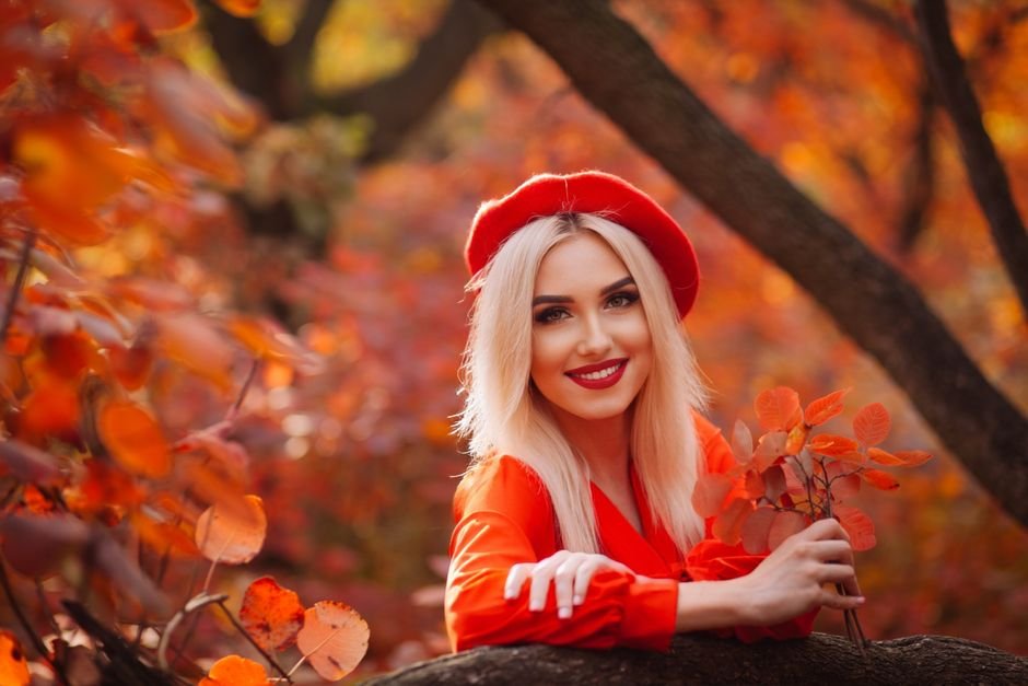 Best Warm Golden Blonde Hair Ideas & Styles