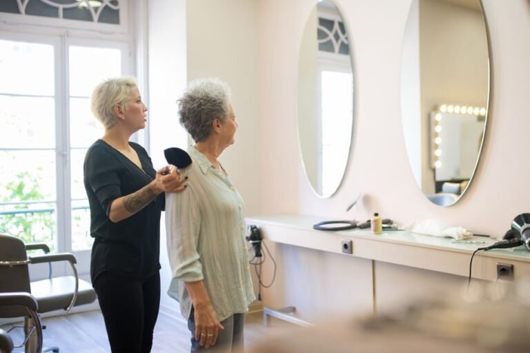 Women Over 60 Hairstyles Modern, Elegant & Timeless Looks