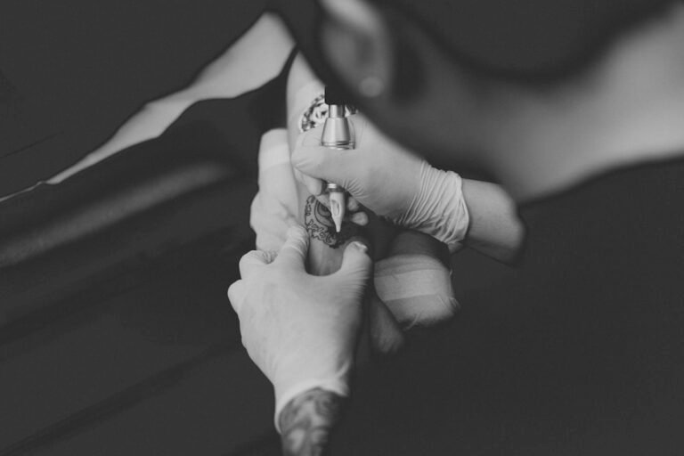 Gel Nails Lifting and Separating: Causes and Solutions for Beautiful Nails - Gel Nails Lifting and Separating
